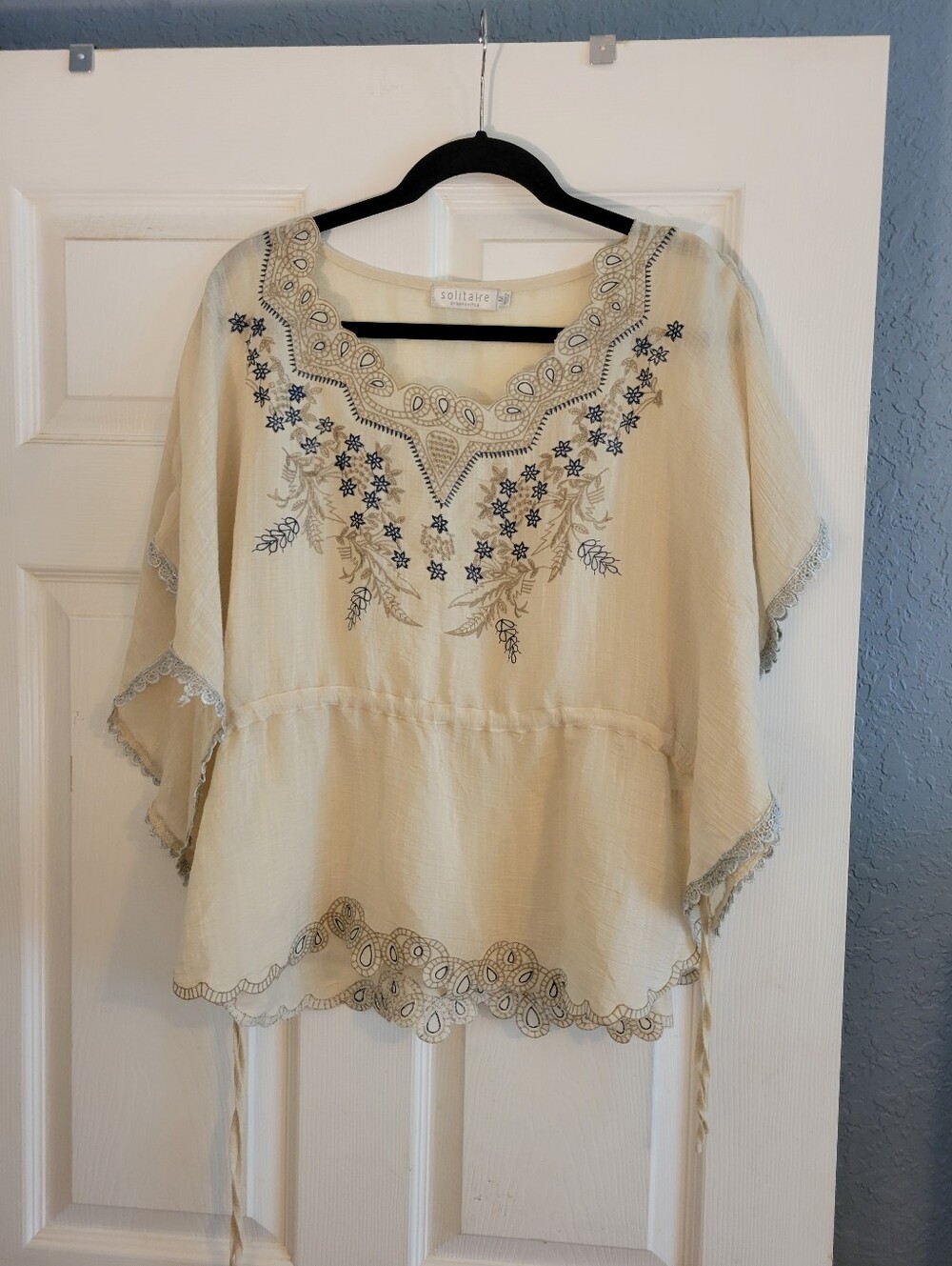 Solitaire Beige with Blue Embroidery Flutter Sleeve Kimono Style Blouse Size M